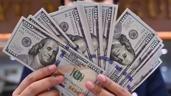 ارتفاع سعر الدولار مقابل الجنيه