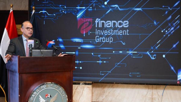  وزير الاستثمار يطلق النظام الإلكتروني المطور