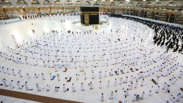 السعودية توجه إرشادات للمساجد خلال شهر رمضان