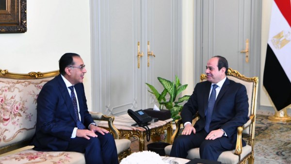 الرئيس السيسي يبحث مع رئيس الوزراء إجراء تعديل وزاري على الحكومة الحالية