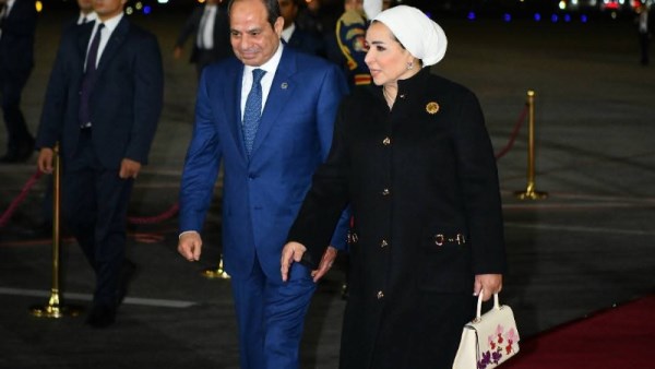 الرئيس السيسى وقرينته 