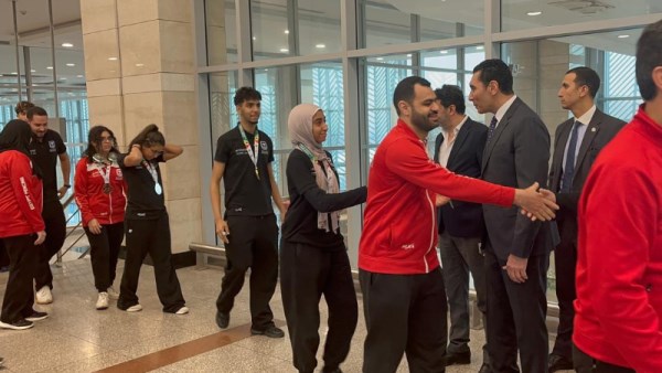 وزير الرياضة يستقبل منتخب مصر للسلاح