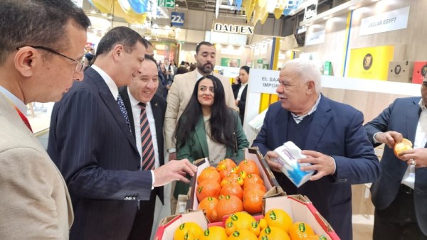 وزير الزراعة واستصلاح الأراضي