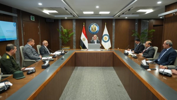 اجتماع وزير البترول اليوم