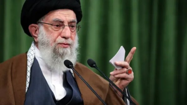 المرشد الأعلى علي خامنئي