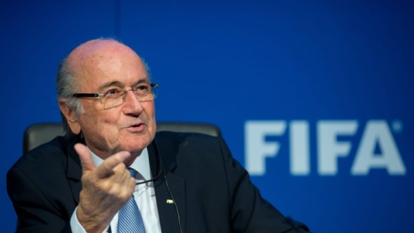 جوزيف بلاتر يؤيد دعوات مقاطعة كأس العالم