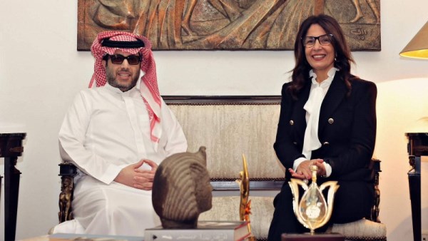  الدكتورة جيهان زكي و تركي آل الشيخ 
