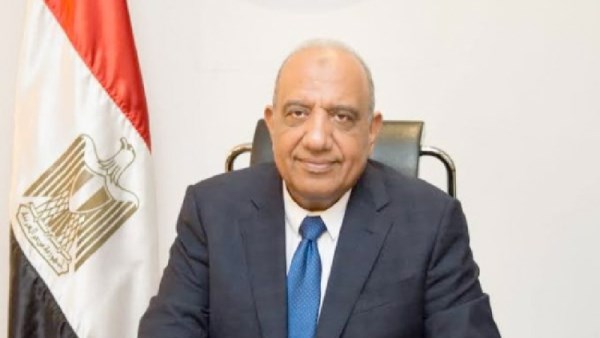الدكتور محمود عصمت وزير الكهرباء والطاقة المتجددة