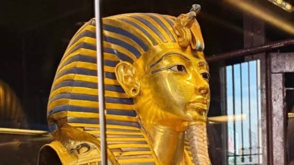 "توت عنخ آمون.. الفرعون الذهبي
