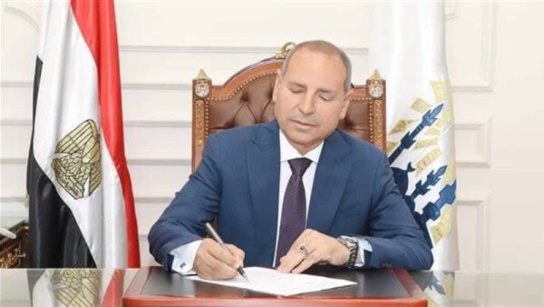 محافظ القاهرة يصدر قرارًا بتعيين نواب جدد للمناطق الأربع