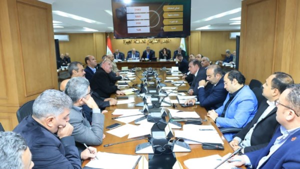 محافظ الجيزة يؤكد على الانضباط وتسريع الأداء التنفيذي 