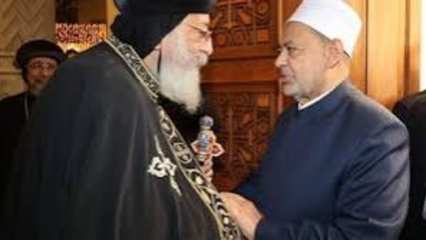 البابا تواضروس يطمئن على صحة شيخ الأزهر في اتصال هاتفي   