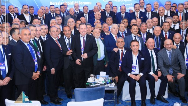 وزير المالية مع المستثمرين الأتراك 