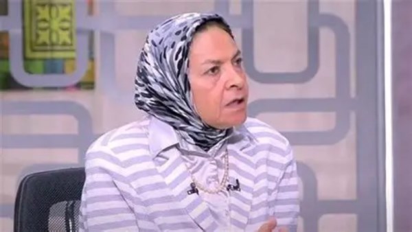 يمني الحماقي خبيرة الاقتصاد 