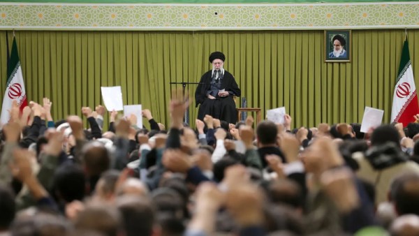 المرشد الأعلى الإيراني علي خامنئي 