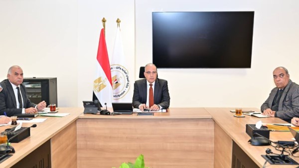 وزير الموارد المائية والري