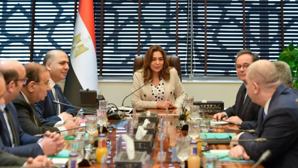 منال عوض وزيرة التنمية المحلية والبيئة