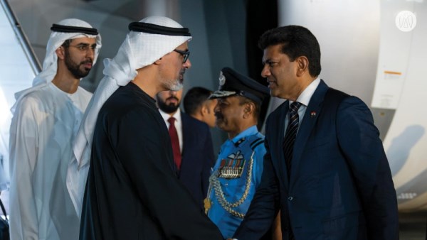  الشيخ خالد بن محمد بن زايد آل نهيان بالهند