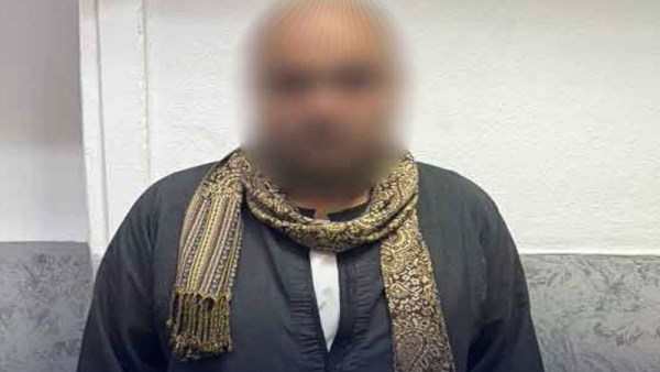 القبض على صاحب محل ملابس يوهم المواطنين بتوظيف أموالهم 
