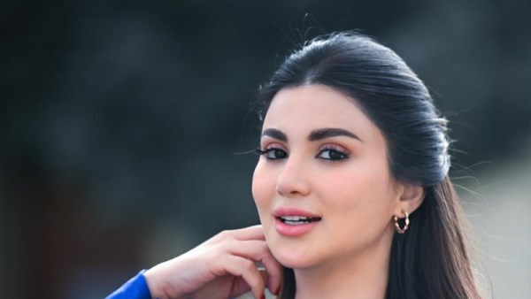 الفنة هدى الإتربي 