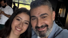 من هي أيسل رمزي ابنة ياسر جلال المتمردة في مسلسل كلهم بيحبوا مودي؟