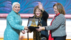 أبرزهم الفنانة ليلى طاهر، احتفالية سنوية لتكريم ملهمات مصر برعاية انتصار السيسي (صور)