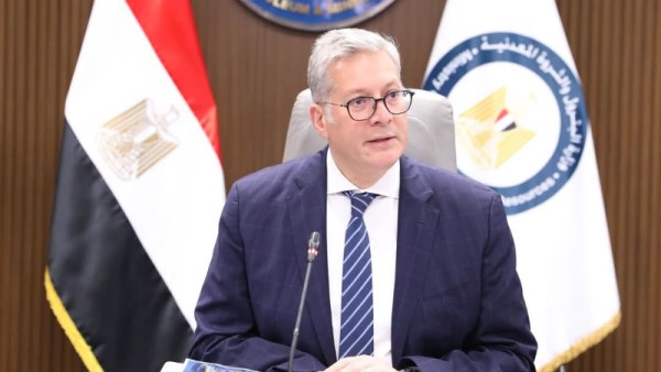 كريم بدوي، وزير البترول