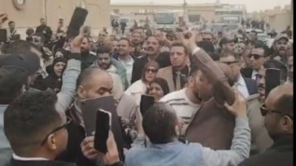 وقفة احتجاجية أمام مجلس الدولة