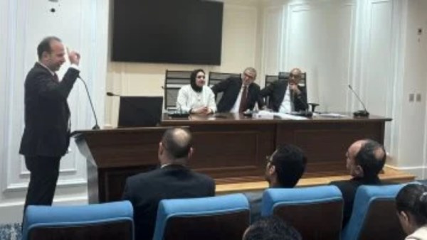 النواب يطالبون بالتدرج فى محاسبة الموظف متعاطى المخدرات