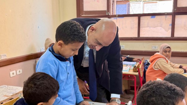 هل المدارس إجازة بكرة؟
