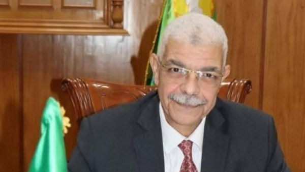الدكتور أحمد القاصد