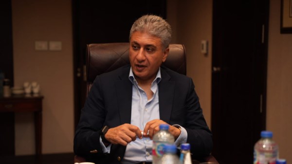وزير السياحة والآثار 