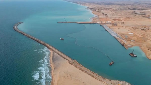 إغلاق ميناء العريش البحري