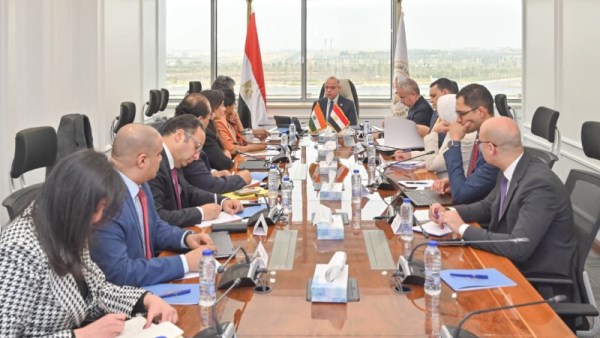 وزير الاستثمار يستقبل سفير الهند بالقاهرة