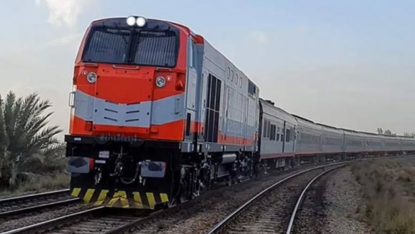 سقوط شاب من قطار الأقصر
