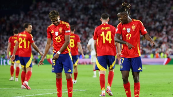 لامين يامال مع منتخب إسبانيا
