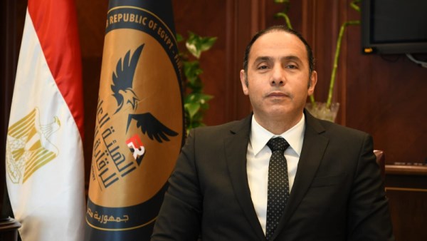  الدكتور إسلام عزام 