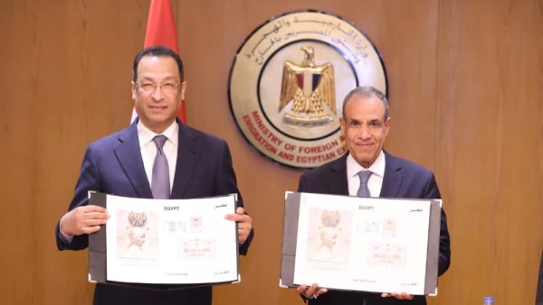 وزيرا الخارجية والاتصالات
