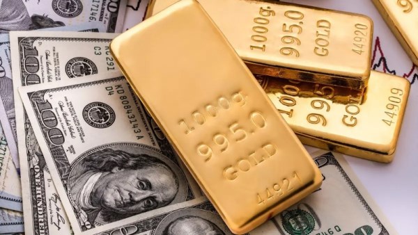 العلاقة بين سعر الدولار والذهب في مصر
