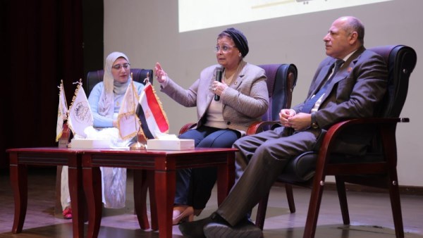 الدكتورة عبلة الألفي