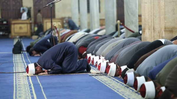 موعد بدء العشر الأواخر من رمضان 2026 والليالي الوترية