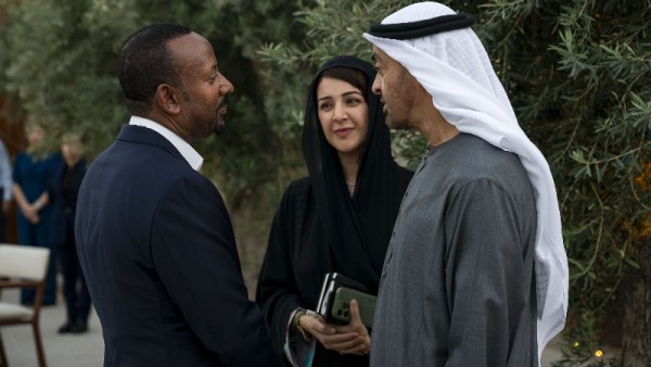 تفاصيل زيارة آبي أحمد المفاجئة إلى الإمارات (تقرير)