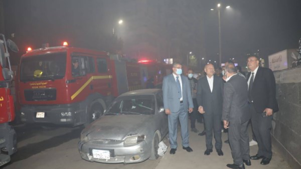محافظ القاهرة من موقع الحادث 