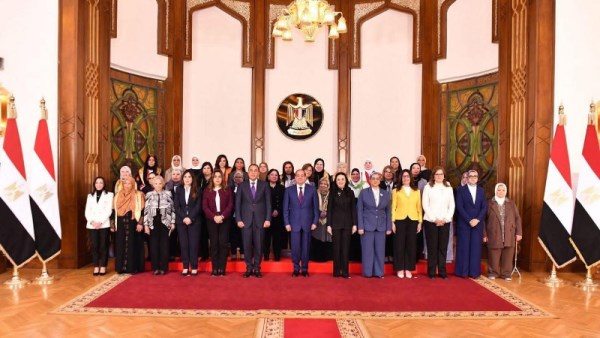 وزيرة الثقافة