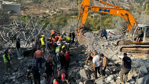 مقتل 31 شخصًا وإصابة 149 آخرين في غارات إسرائيلية