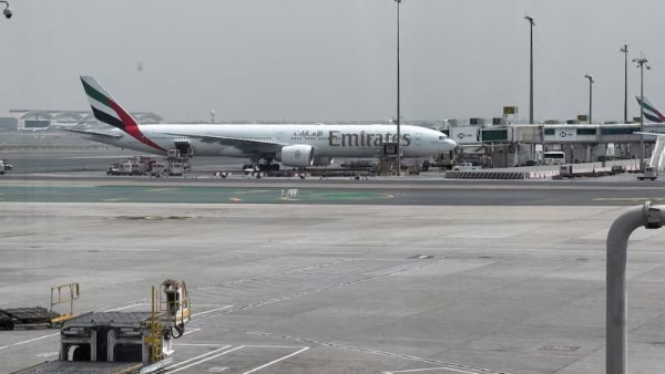 الحرب الأمريكية ضد إيران تعطل خطوط النقل الجوي للأدوية السرطان