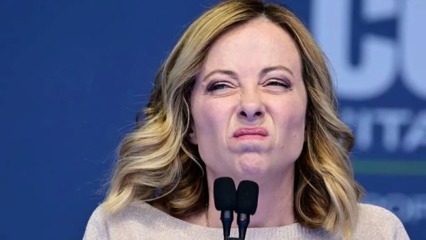هزيمة جورجيا ميلوني في الاستفتاء الشعبي للإصلاح القضائي