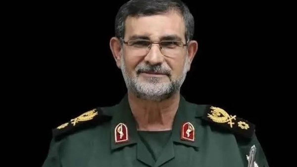علي تنكسيري قائد سلاح البحرية الإيرانية من هو؟