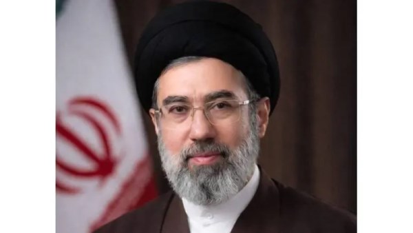 المرشد الأعلى الإيراني مجتبى خامنئي