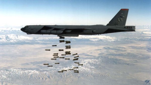 قاذفات B-52 Stratofortress 